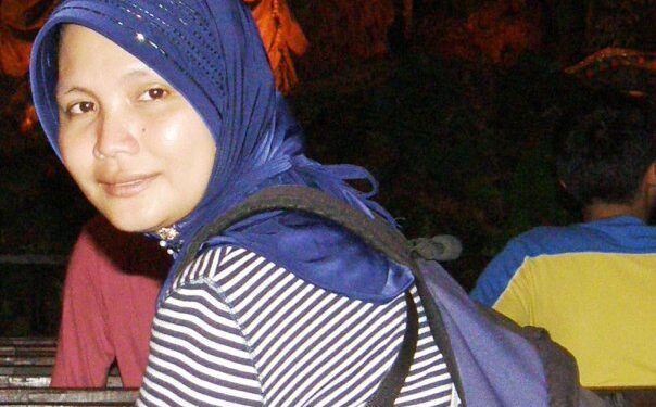 Istri Menangis