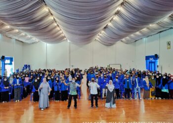 Kunjungan ke UMGO, Elnino Mohi Motivasi Mahasiswa Penerima KIP-K dan UKT