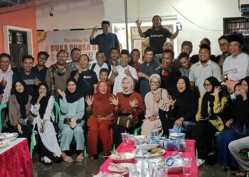 Elnino Mohi Mendorong Kerjasama yang Sehat antara Politisi dan Media dalam Acara Buka Puasa Bersama