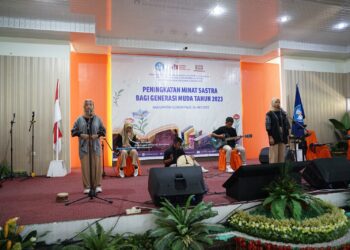Elnino Mohi dan Kemendikbud Ristek Menggelorakan Semangat Sastra di Gorontalo