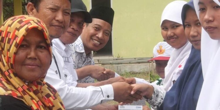 Beasiswa Jalur Aspirasi Elnino Mohi: Memberikan Harapan dan Senyuman untuk Masa Depan Anak Indonesia